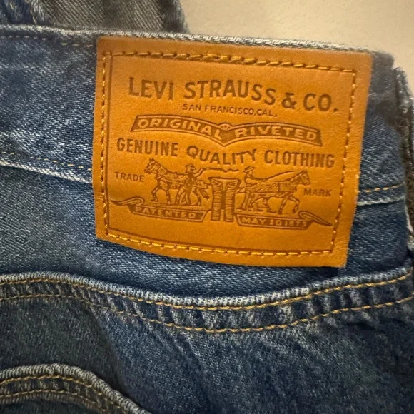 NWT Levi’s Premium Overalls NWT - Picture 5 of 9